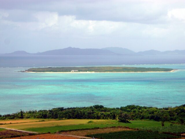 カヤマ島, 嘉弥真島