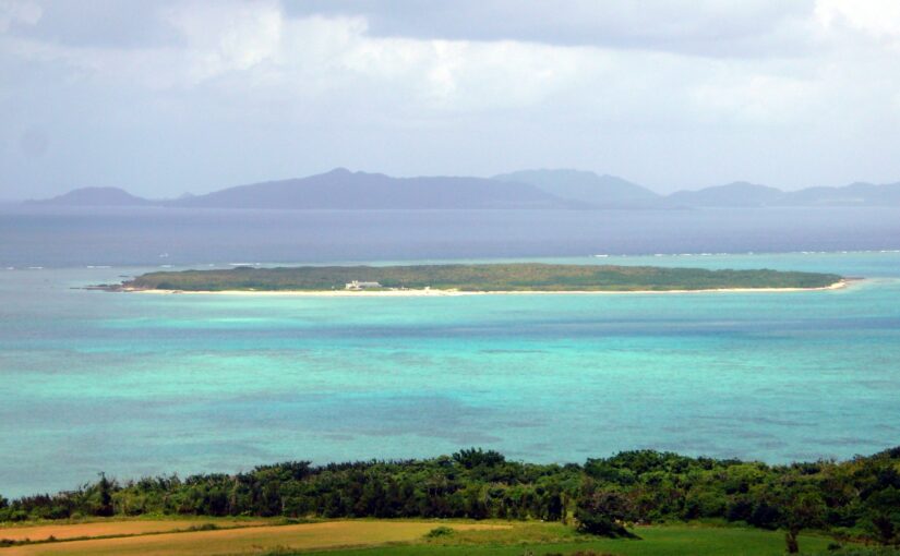 カヤマ島, 嘉弥真島