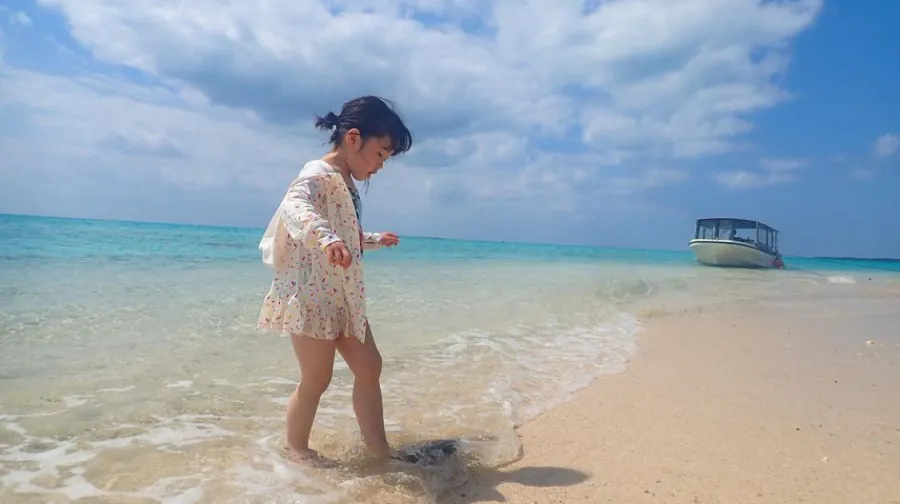 ★秋の特別SALE【選べる石垣島or小浜島発着】初心者やお子様も歓迎☆幻の島上陸＋石西礁湖＆ウミガメシュノーケリングAM半日コース（No.590）